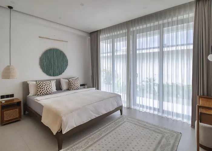 - Modern With Roof * Uluwatu