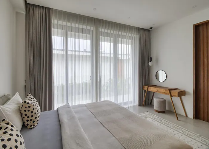 - Modern With Roof Hotel Uluwatu